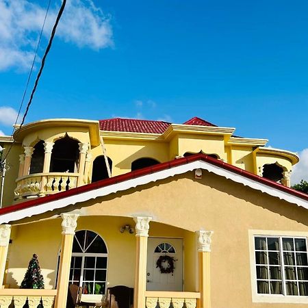 The Rest Stop-B- 15 Min From Airport/24Hrs Security Montego Bay Exteriér fotografie
